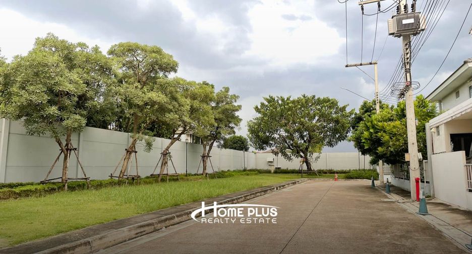 For sale 2 bedrooms townhouse in Lam Luk Ka, Pathum Thani