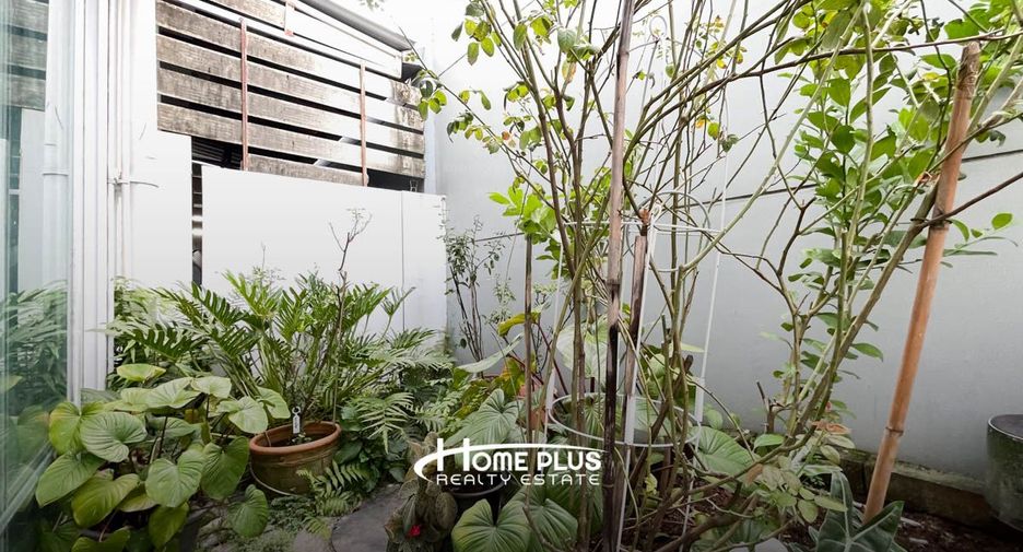 For sale 2 bedrooms townhouse in Lam Luk Ka, Pathum Thani