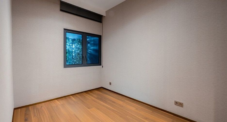 For sale 2 bedrooms condo in Khlong Toei, Bangkok