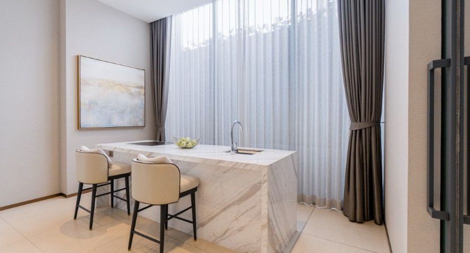 For sale 2 bedrooms condo in Khlong Toei, Bangkok