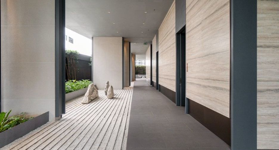 For sale 2 bedrooms condo in Khlong Toei, Bangkok