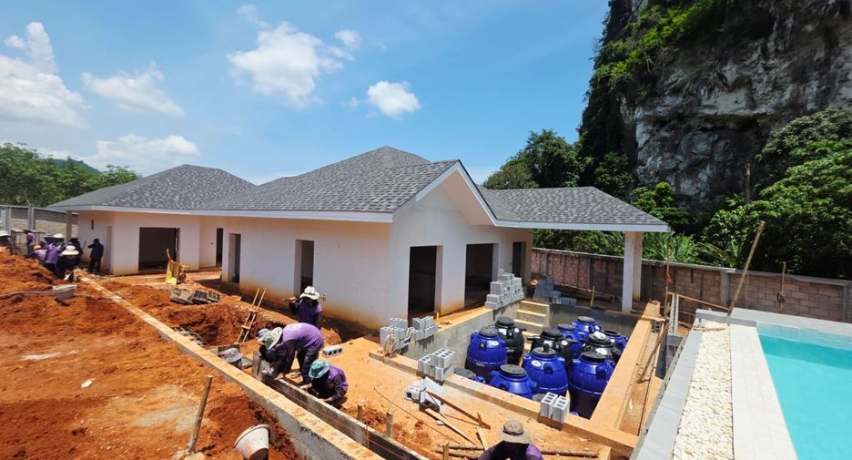 For sale 2 bedrooms villa in Mueang Krabi, Krabi