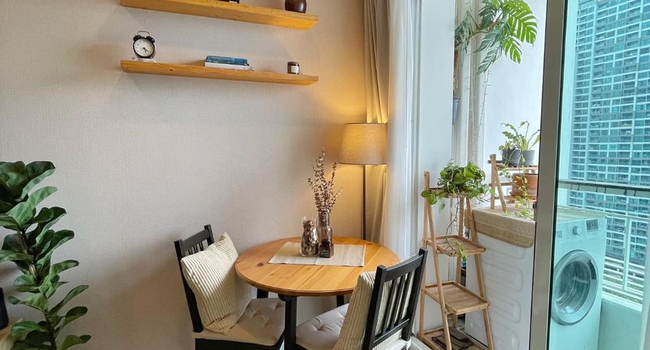 For sale 1 bed condo in Sathon, Bangkok