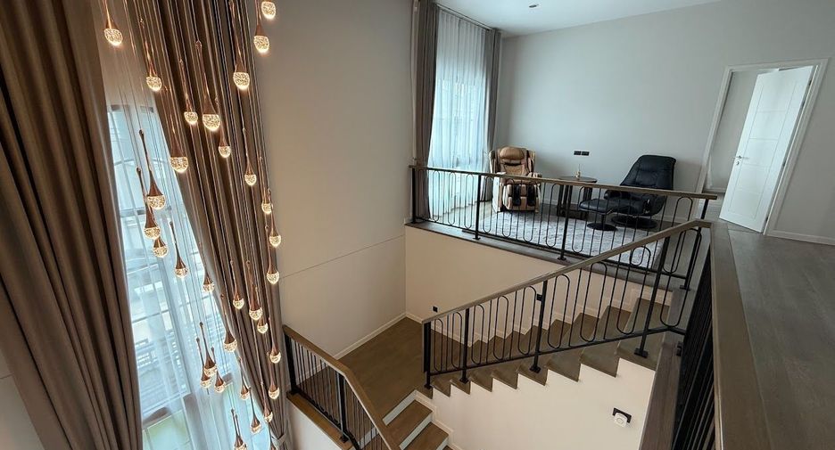 Reihenhaus zur Miete und zum Kauf mit 4 Zimmer in Bang Phli, Samut Prakan