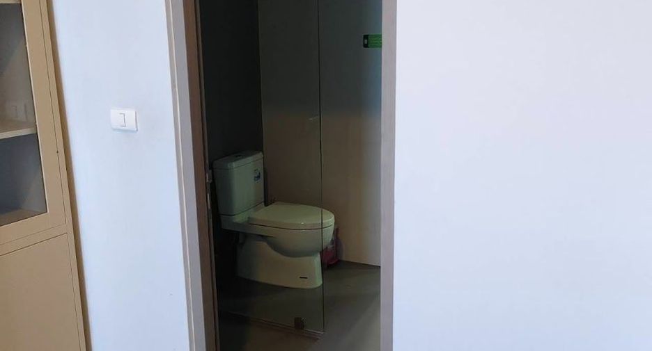 For sale 6 bedrooms house in Phra Khanong, Bangkok