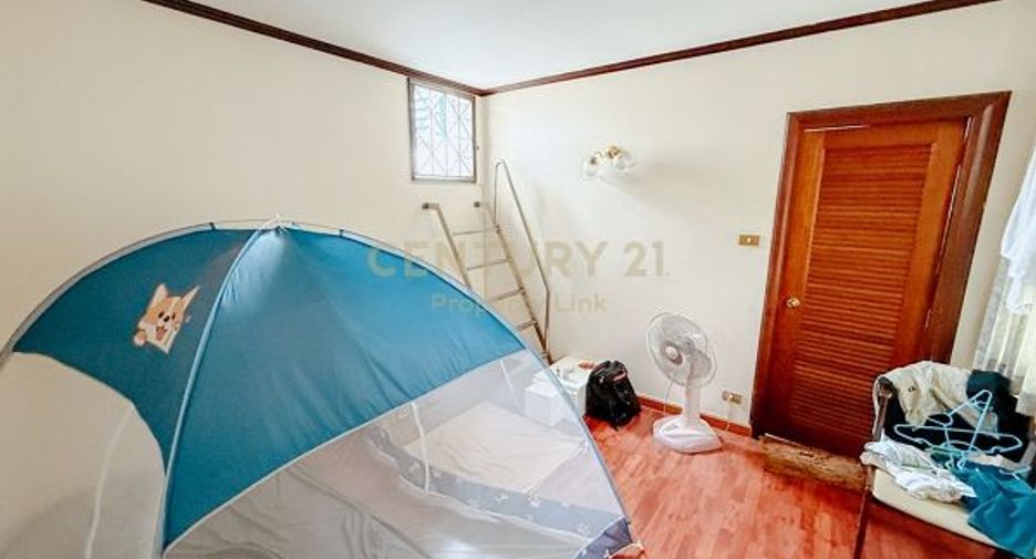 Reihenhaus zum Kauf mit 3 Zimmer in Phaya Thai, Bangkok