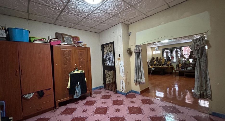 À vendre 2 chambres maison de ville à Sam Phran, Nakhon Pathom