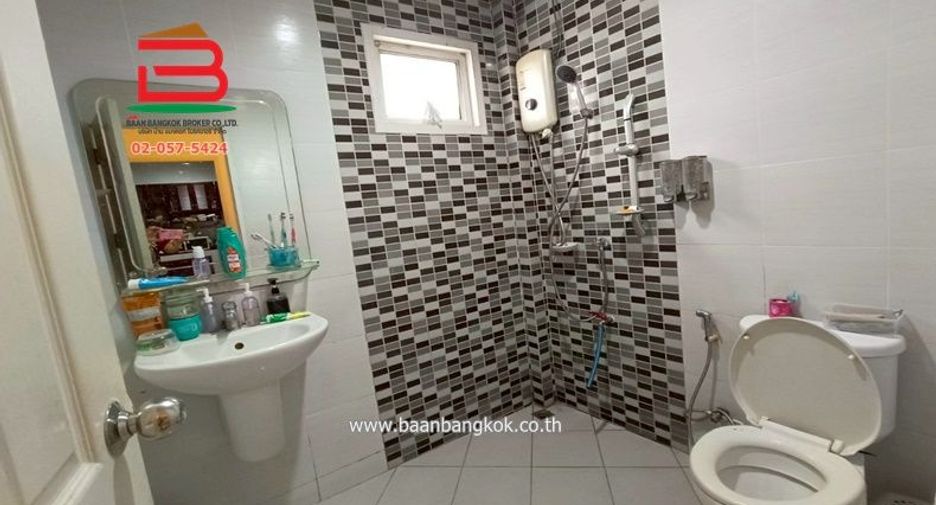 For sale 3 bedrooms house in Lam Luk Ka, Pathum Thani
