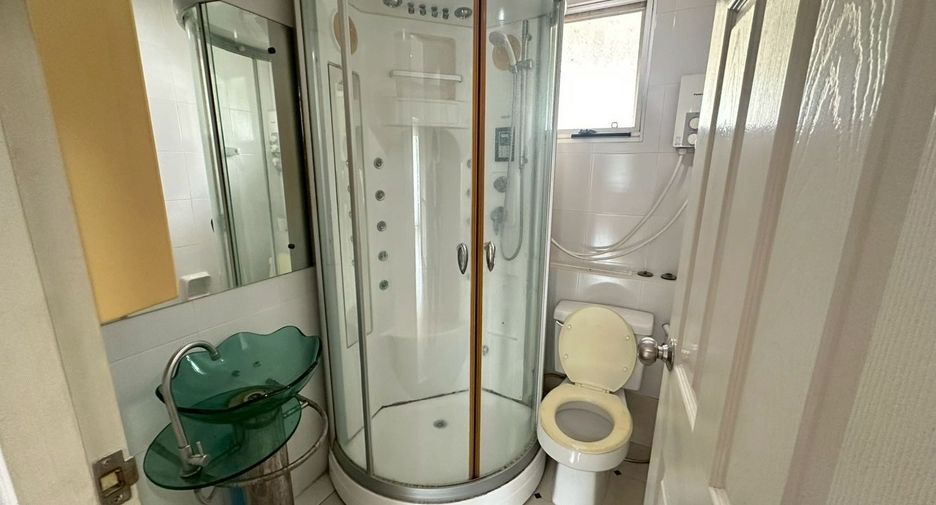 For rent 4 ベッドルーム house in Bang Sao Thong, Samut Prakan