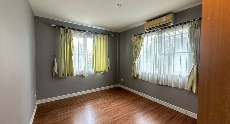 For rent 4 ベッドルーム house in Bang Sao Thong, Samut Prakan