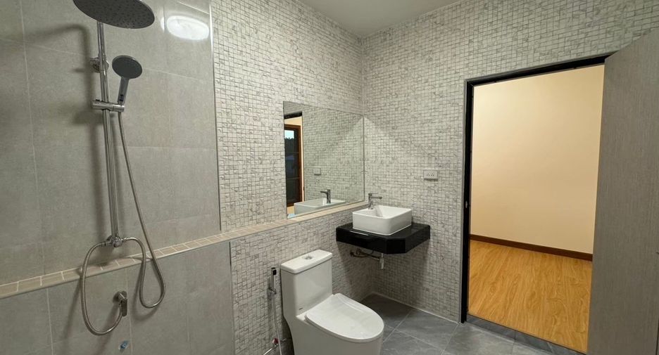 For sale 4 bedrooms house in Hang Dong, Chiang Mai