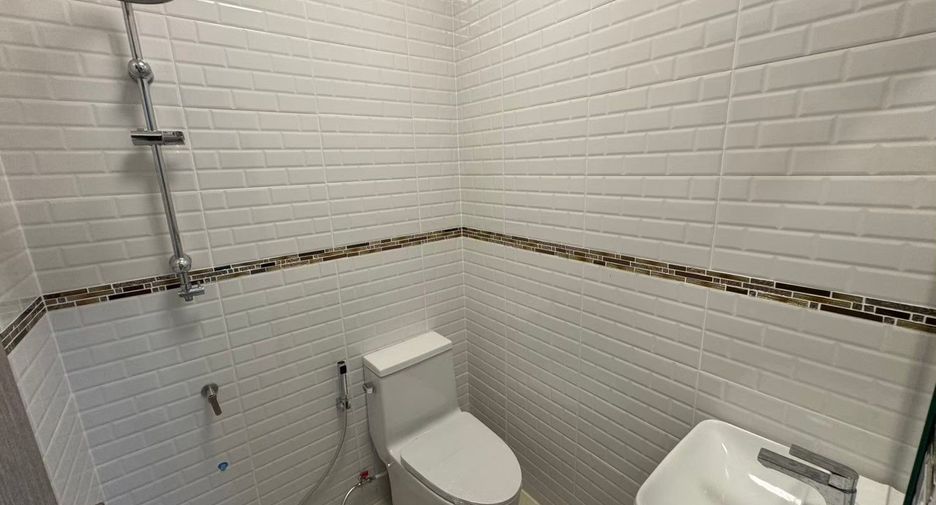For sale 4 bedrooms house in Hang Dong, Chiang Mai