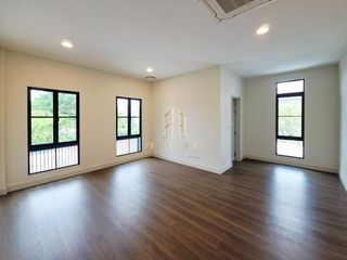 For sale 5 bedrooms house in Bang Phli, Samut Prakan