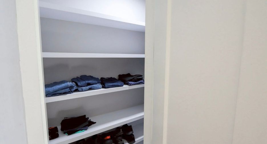 For rent 2 bedrooms condo in Pathum Wan, Bangkok