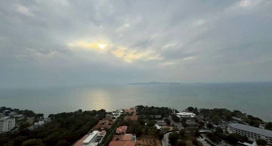 For sale 2 ベッドルーム condo in Bang Lamung, Chonburi