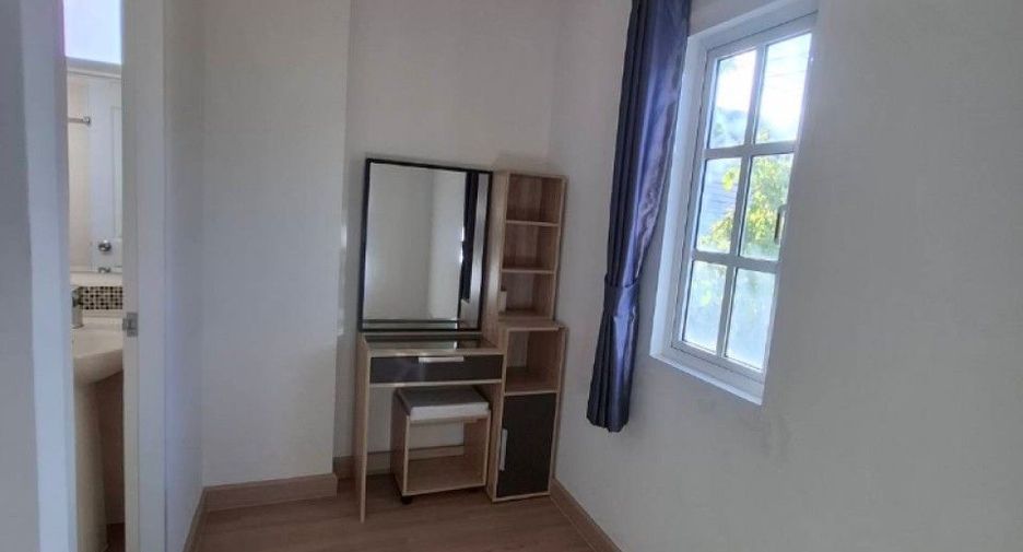 For sale 4 bedrooms house in Mueang Chon Buri, Chonburi