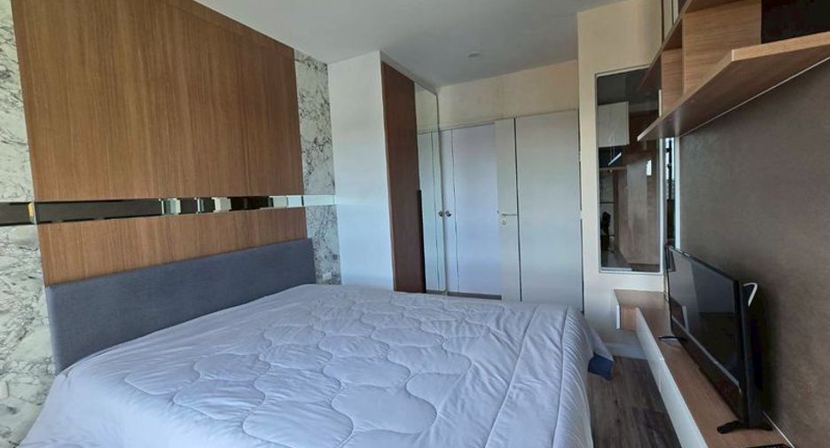 For sale 1 bed condo in Si Racha, Chonburi