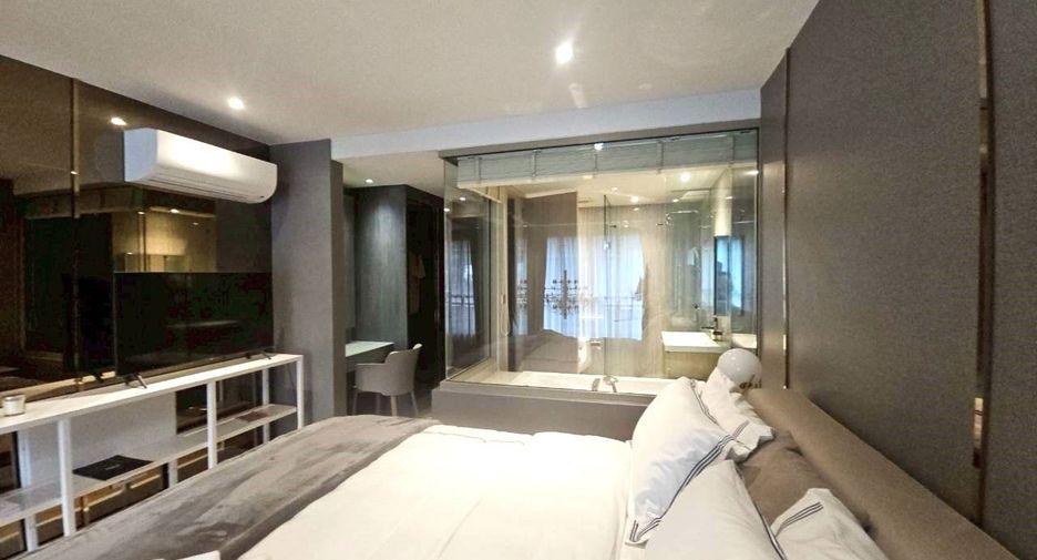 For sale 1 bed condo in Watthana, Bangkok