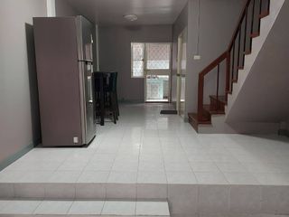 Casa adosada en venta de 2 habitaciones en Bang Khen, Bangkok