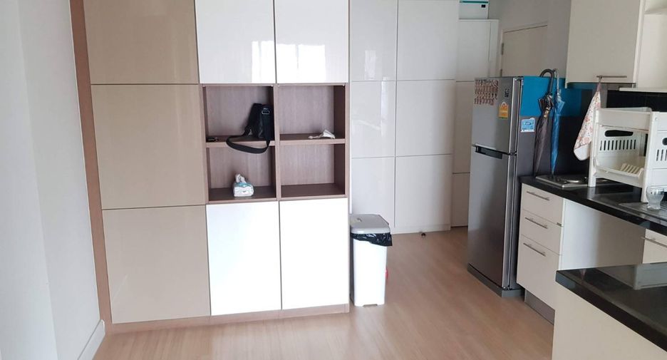 À vendre 2 chambres condo à Sathon, Bangkok