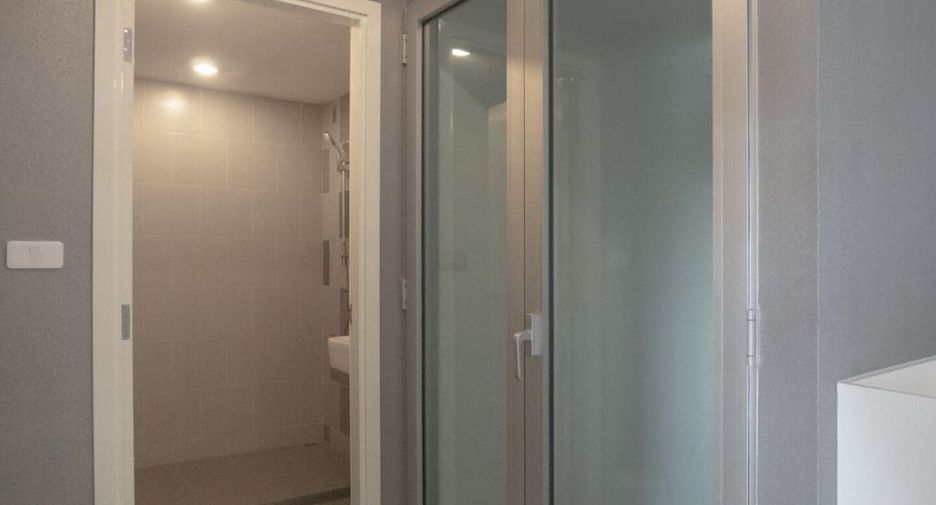For rent 2 bedrooms condo in Phasi Charoen, Bangkok