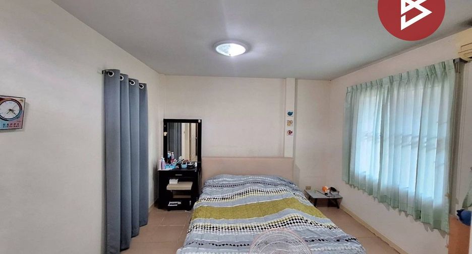 Casa adosada en venta de 3 habitaciones en Min Buri, Bangkok