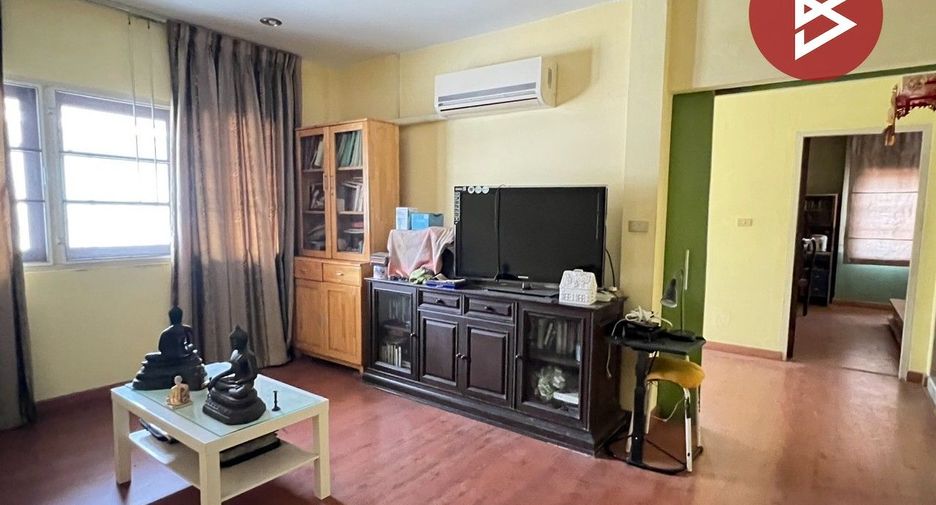出售 4 卧室 独立屋 在 Saphan Sung, 曼谷