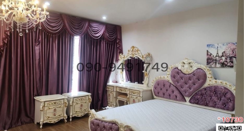 For rent 3 bedrooms townhouse in Saphan Sung, Bangkok