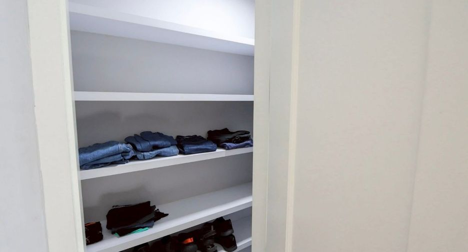 For rent 2 bedrooms condo in Pathum Wan, Bangkok