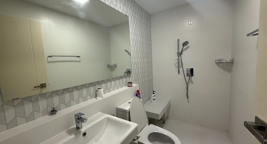Casa en venta de 3 habitaciones en Phra Samut Chedi, Samut Prakan