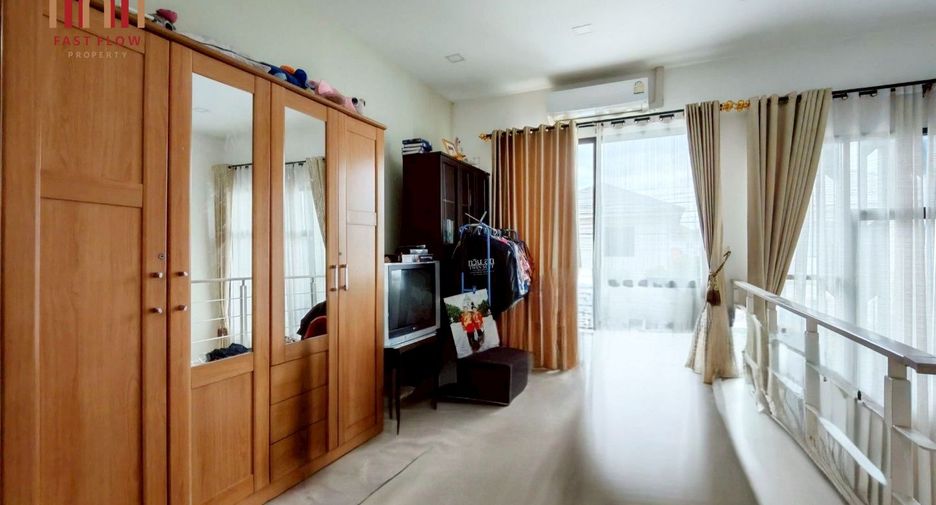 Haus zum Kauf mit 3 Zimmer in Khlong Sam Wa, Bangkok
