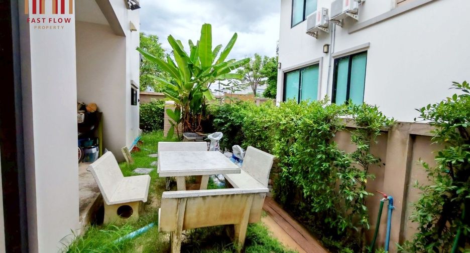 Haus zum Kauf mit 3 Zimmer in Khlong Sam Wa, Bangkok