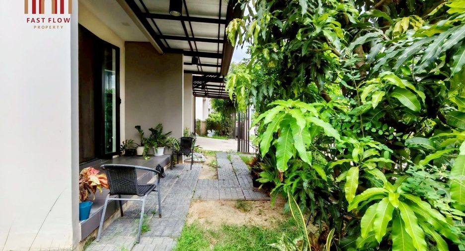 Haus zum Kauf mit 3 Zimmer in Khlong Sam Wa, Bangkok