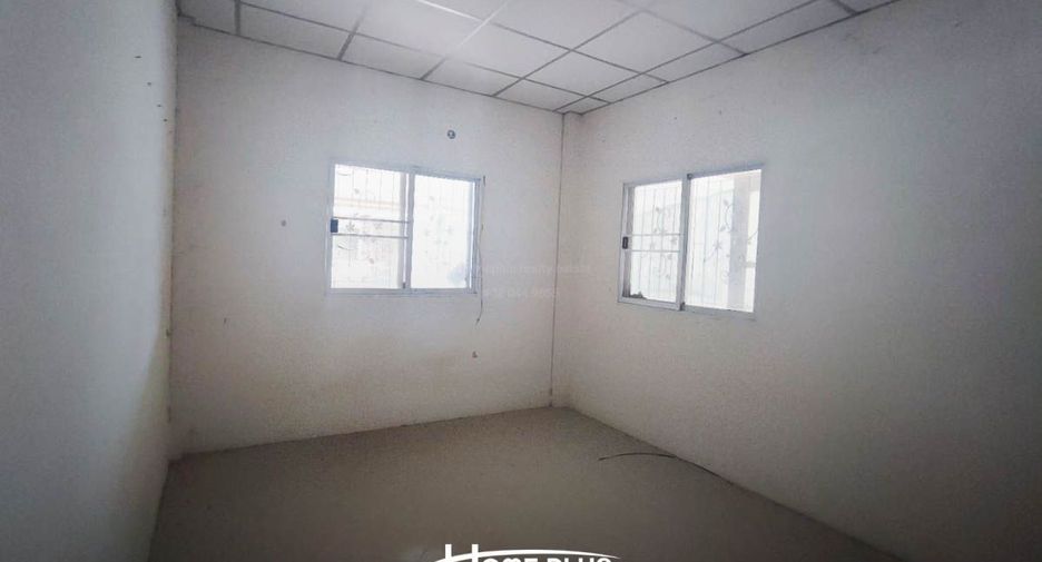 Reihenhaus zum Kauf mit 2 Zimmer in Thanyaburi, Pathum Thani