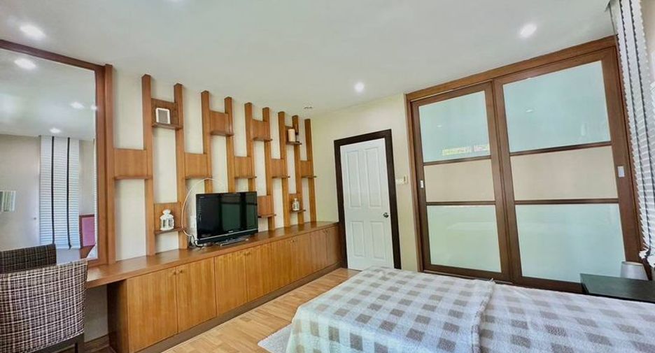 For rent 3 bedrooms house in Si Racha, Chonburi