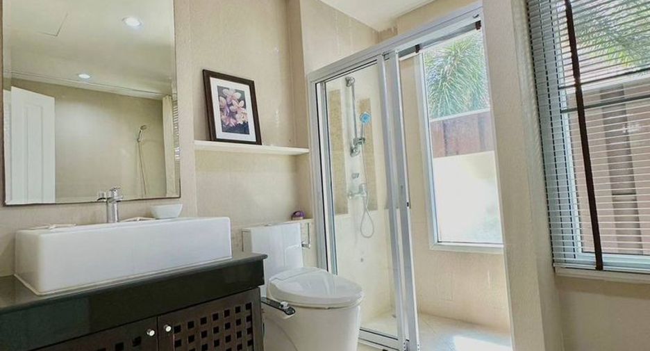 For rent 3 bedrooms house in Si Racha, Chonburi
