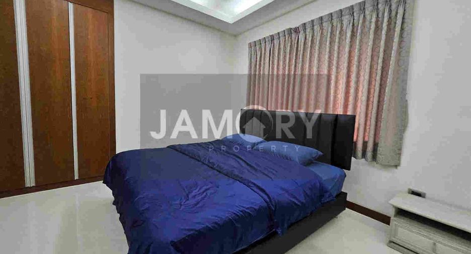 For rent 5 bedrooms house in East Pattaya, Pattaya