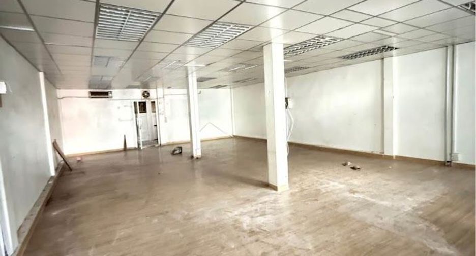 For rent 5 bedrooms townhouse in Phaya Thai, Bangkok