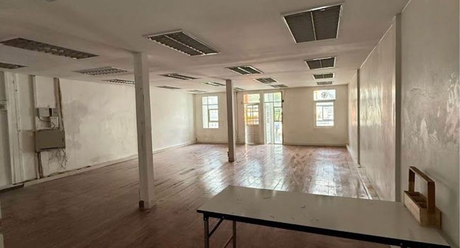 For rent 5 bedrooms townhouse in Phaya Thai, Bangkok