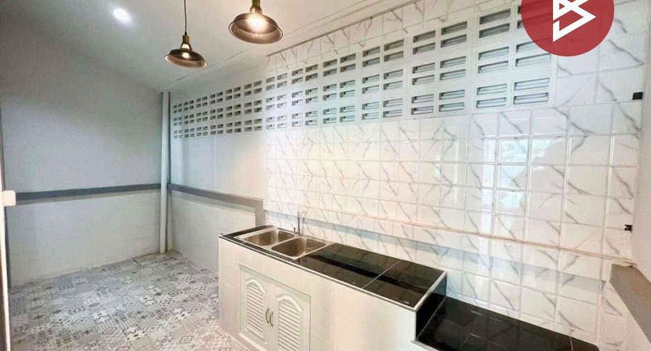 Casa adosada en venta de 2 habitaciones en Mueang Chon Buri, Chonburi
