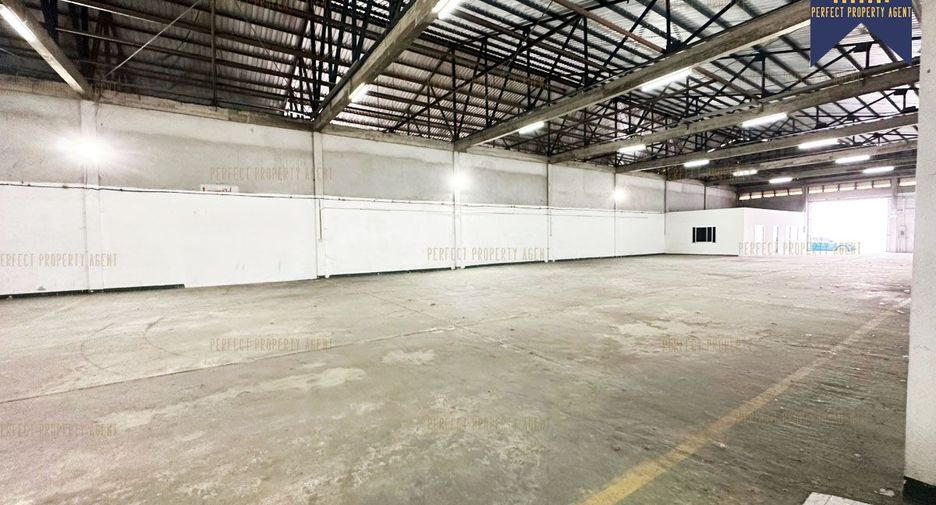 For sale warehouse in Ban Bueng, Chonburi