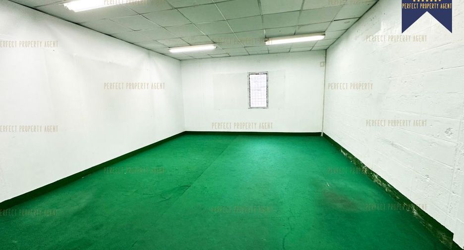 For sale warehouse in Ban Bueng, Chonburi