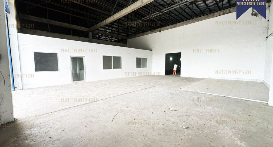 For sale warehouse in Ban Bueng, Chonburi