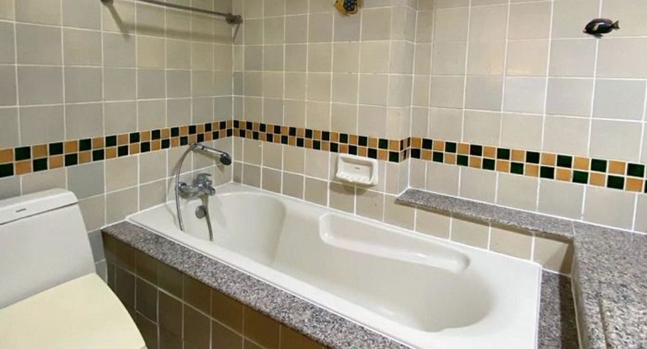 For sale 2 bedrooms condo in Dusit, Bangkok