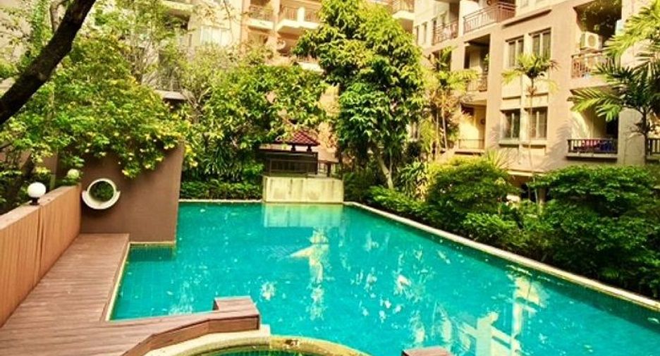 For sale 2 bedrooms condo in Dusit, Bangkok