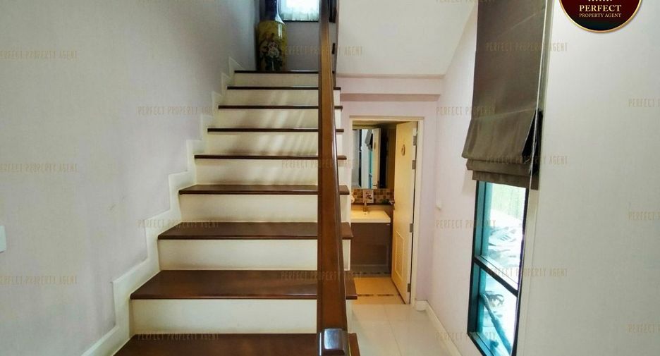 For sale 3 bedrooms house in Khlong Sam Wa, Bangkok