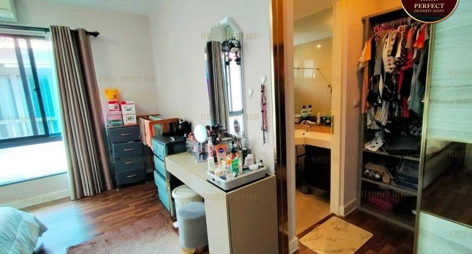 For sale 3 bedrooms house in Khlong Sam Wa, Bangkok