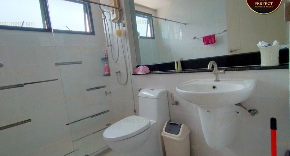 For sale 3 bedrooms house in Khlong Sam Wa, Bangkok