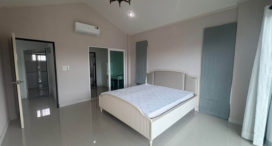 For rent 3 bedrooms house in Mueang Phuket, Phuket