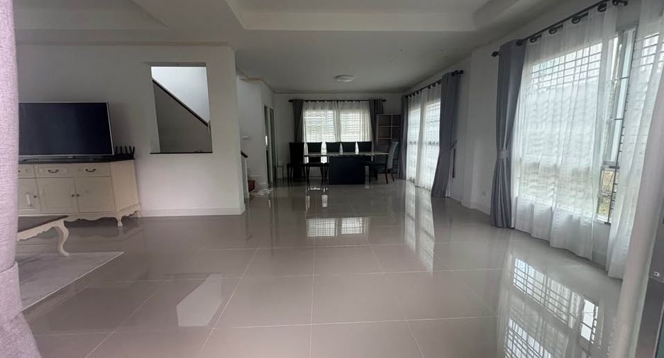 For rent 3 bedrooms house in Mueang Phuket, Phuket